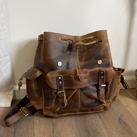 Leather Backpack - Picture 4 of 5